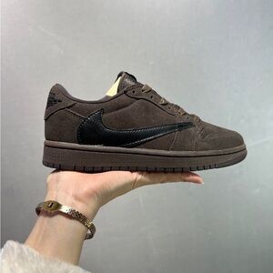 Air Jordan 1 Low OG"Travis Scott - Velvet Brown"
